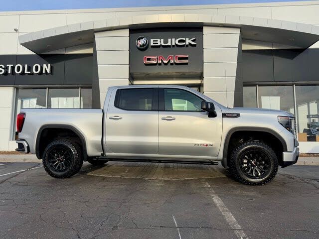 2022 GMC Sierra 1500 AT4X Crew Cab 4WD