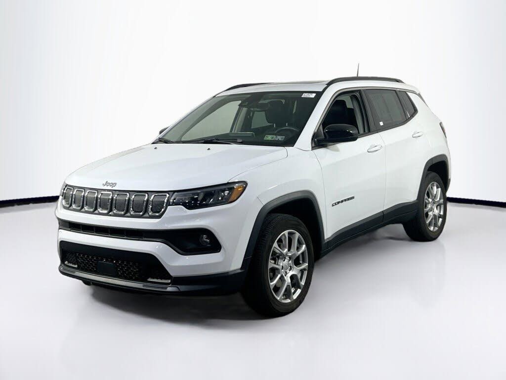 2022 Jeep Compass Latitude Lux 4WD