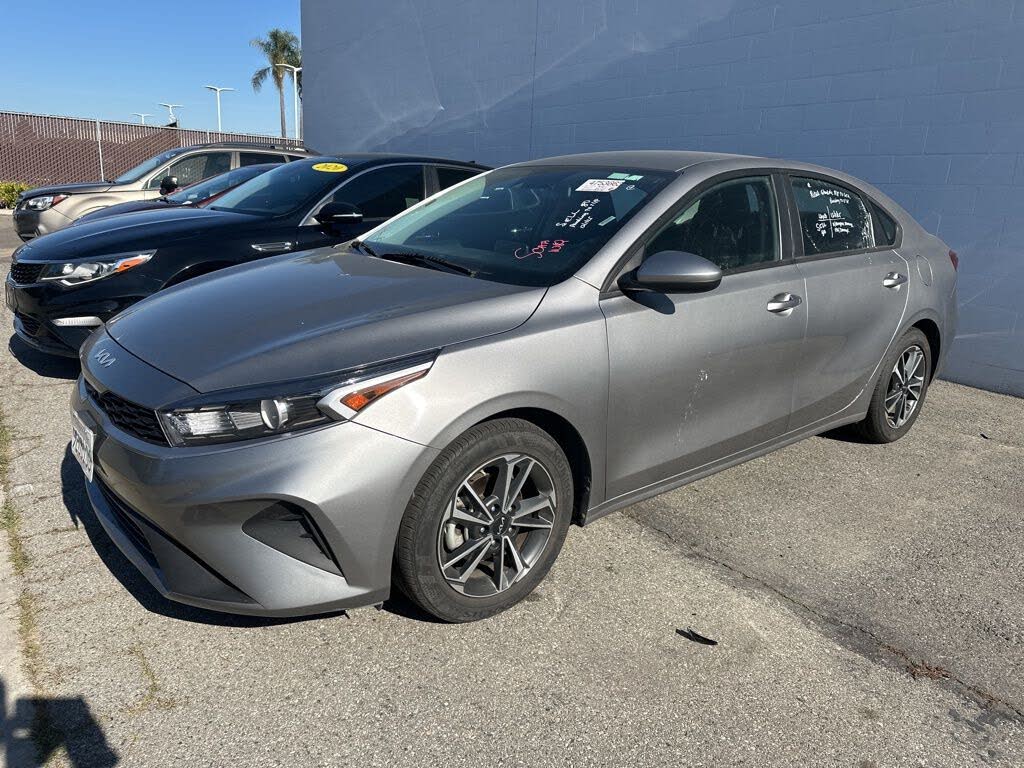 2023 Kia Forte LXS FWD