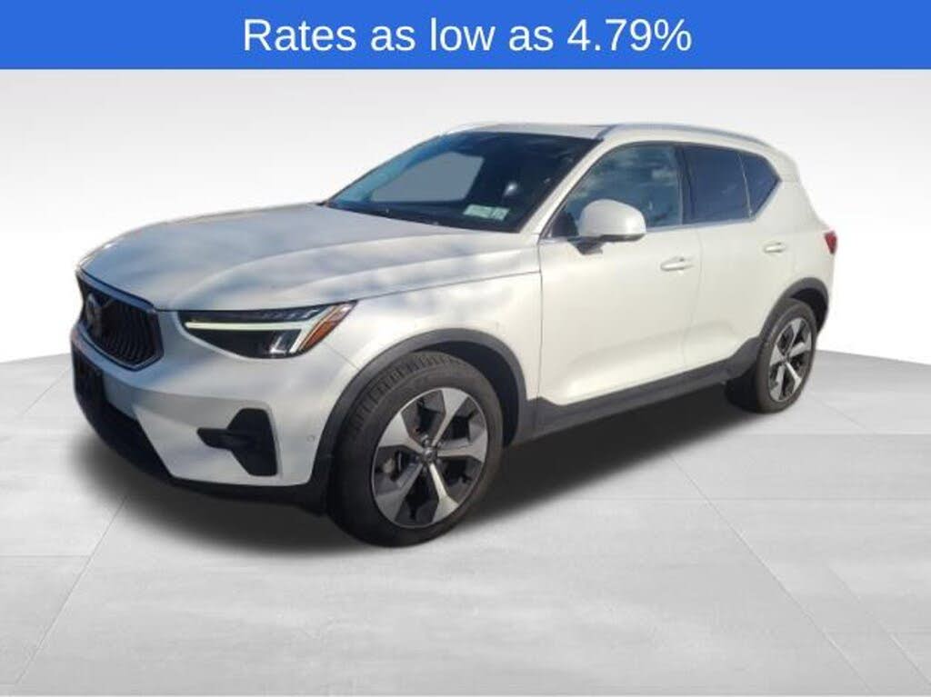 2023 Volvo XC40 B5 Plus Bright Theme AWD