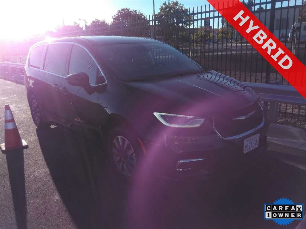 2024 Chrysler Pacifica Hybrid Select FWD