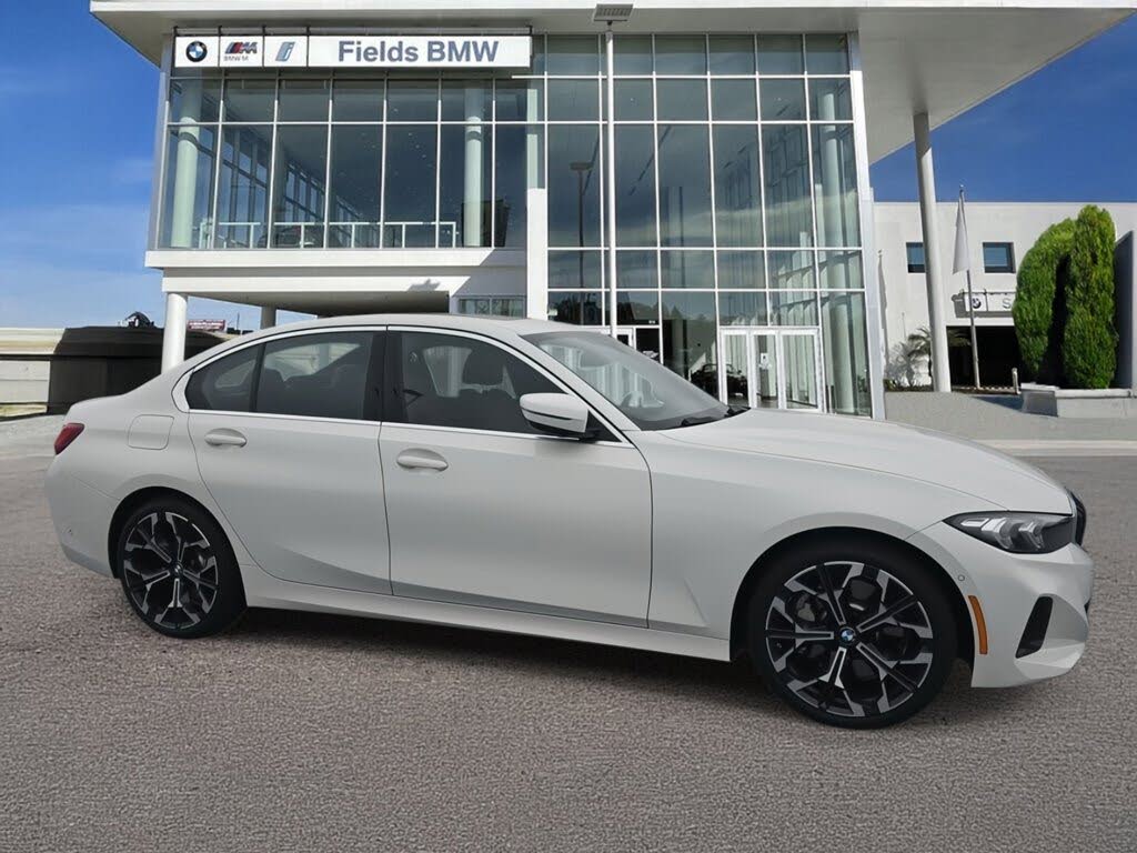 2025 BMW 3 Series 330i RWD