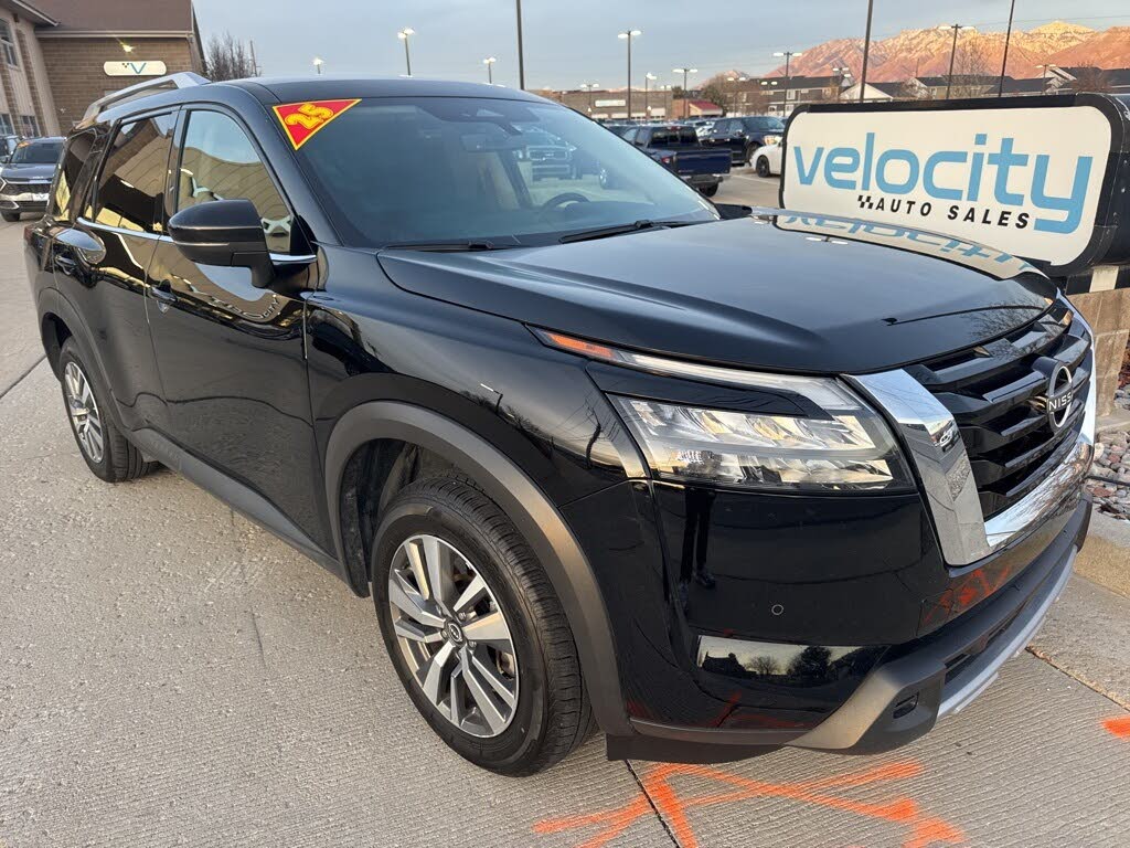 2025 Nissan Pathfinder SL 4WD