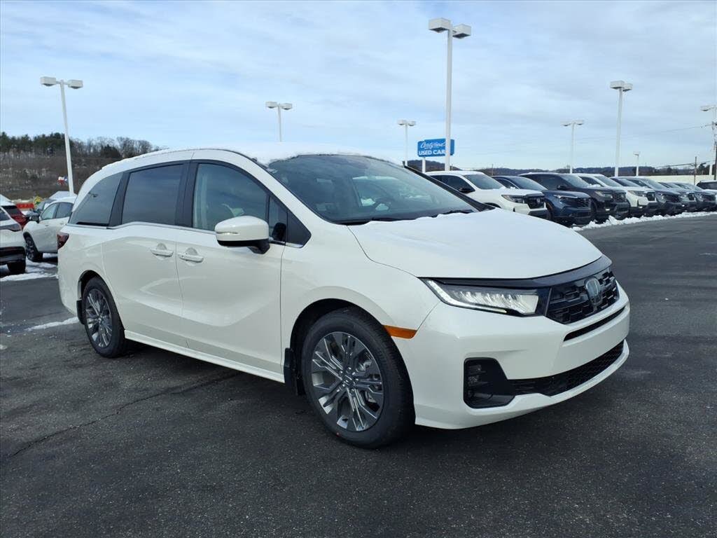 2026 Honda Odyssey Touring FWD