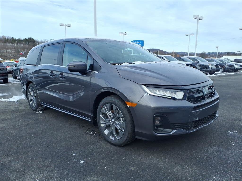 2026 Honda Odyssey Touring FWD
