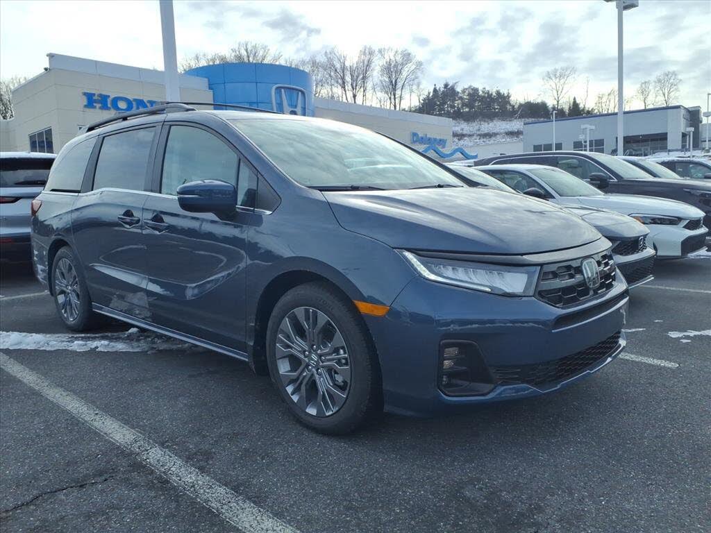 2026 Honda Odyssey Touring FWD