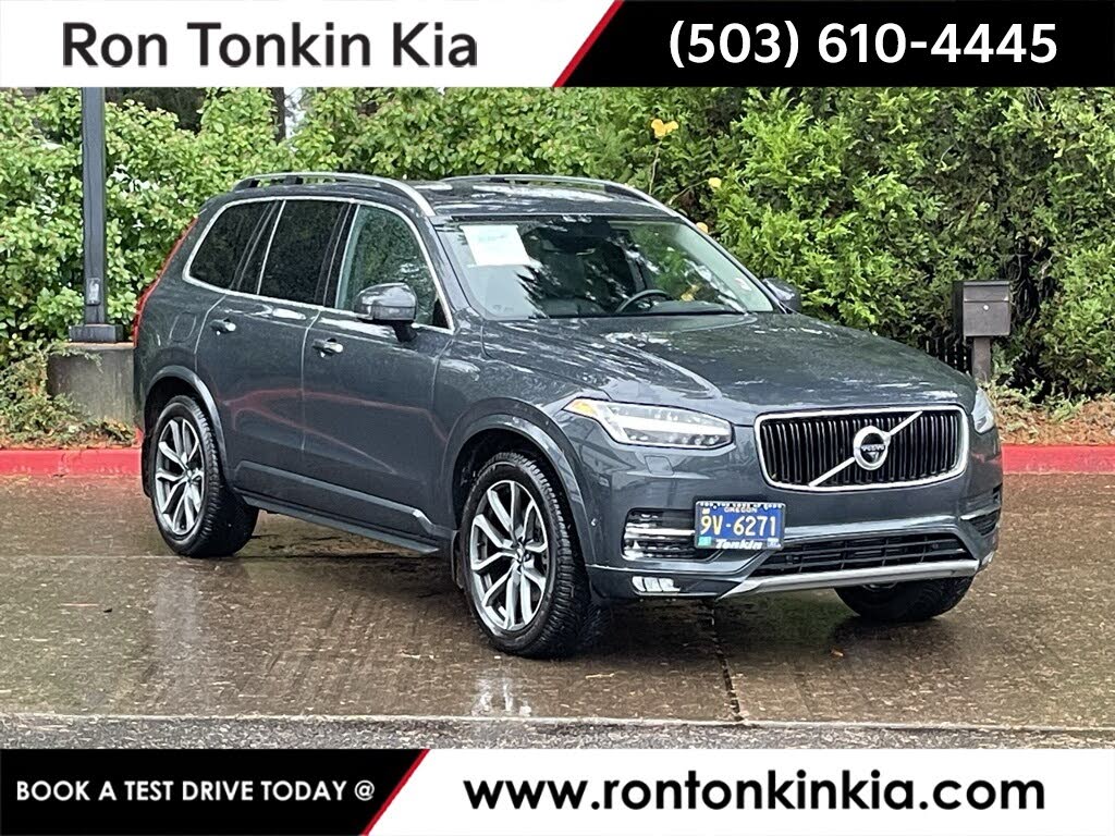 2017 Volvo XC90 T6 Momentum AWD