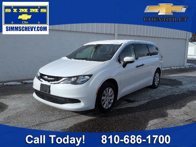 2021 Chrysler Voyager L FWD