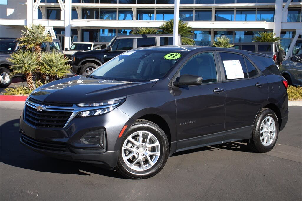 2022 Chevrolet Equinox LS FWD with 1LS