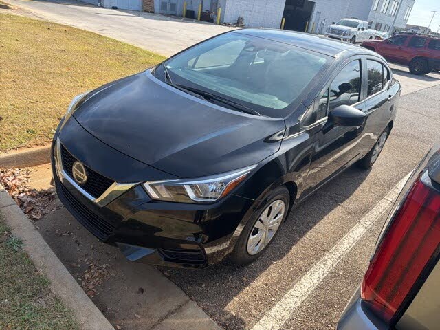 2022 Nissan Versa S FWD