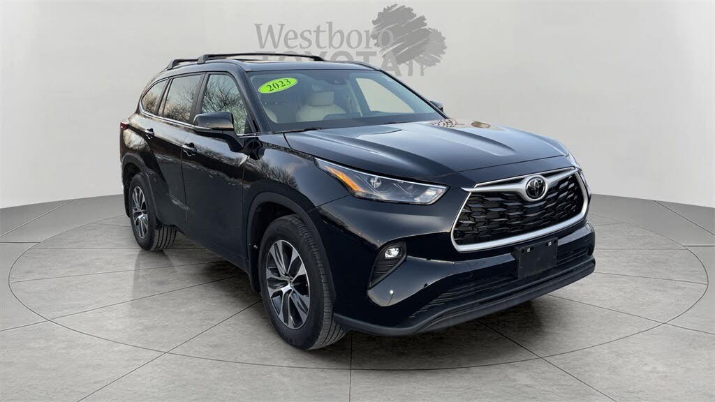 2023 Toyota Highlander XLE AWD