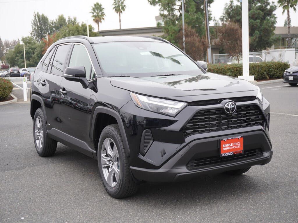2025 Toyota RAV4 Hybrid XLE AWD