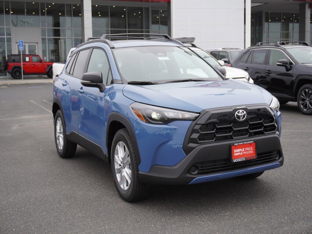 2026 Toyota Corolla Cross LE FWD