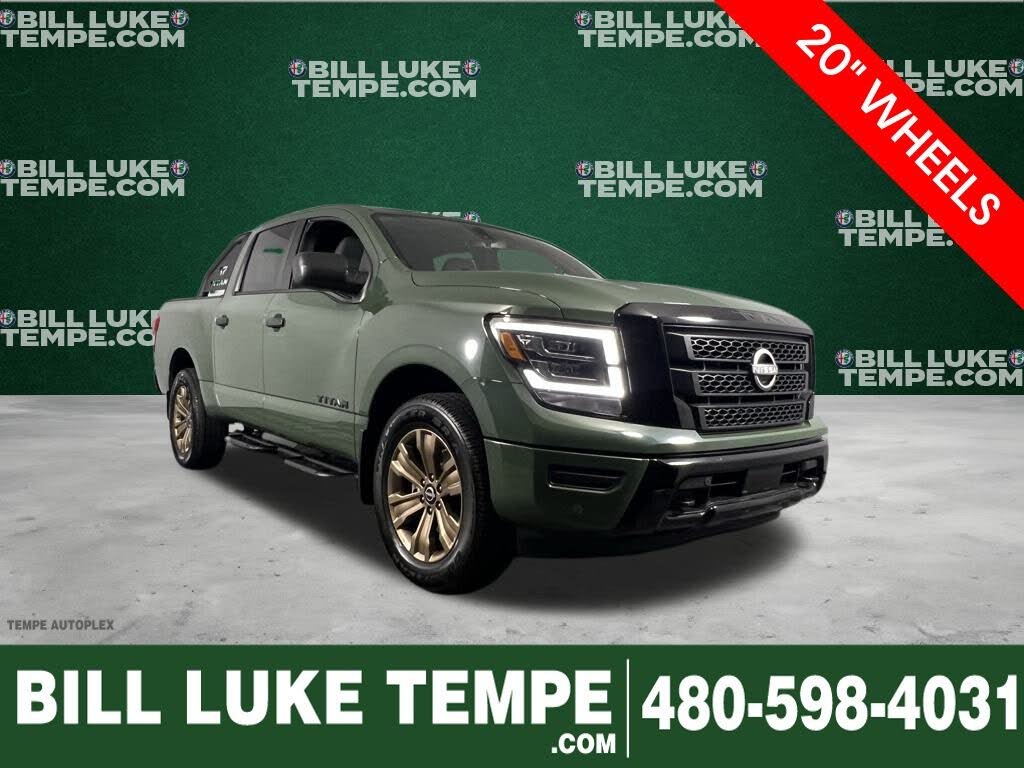 2024 Nissan Titan SV Crew Cab 4WD