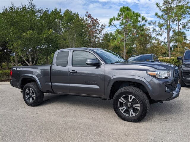 2017 Toyota Tacoma TRD Sport V6 Access Cab 4WD