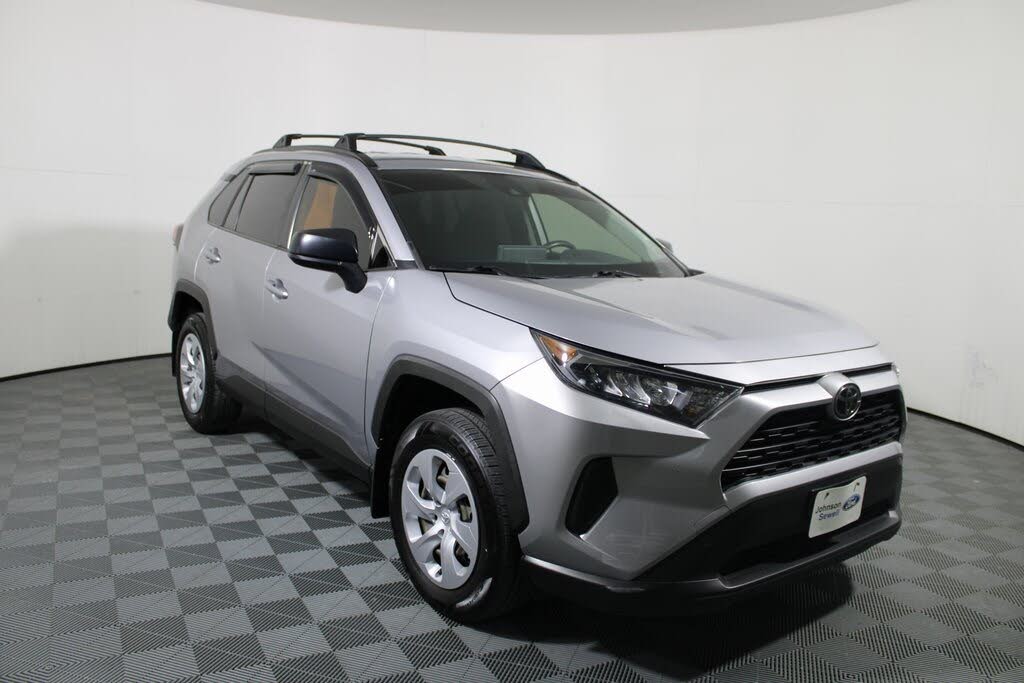 2020 Toyota RAV4 LE FWD