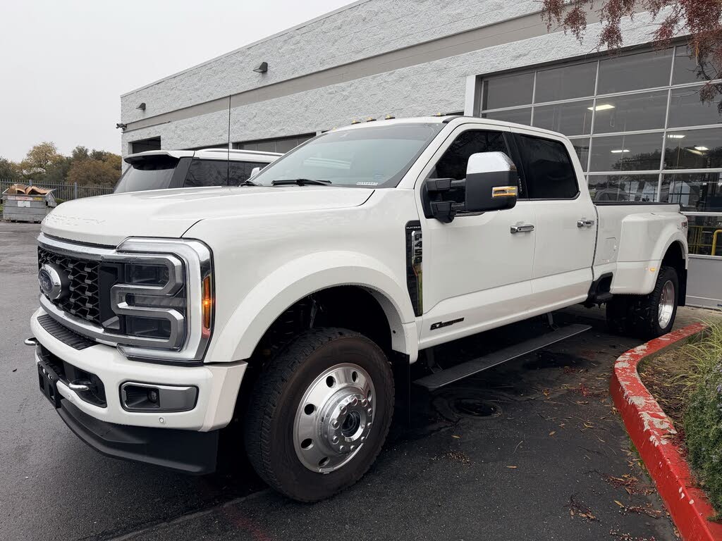 2024 Ford F-450 Super Duty Platinum Crew Cab LB DRW 4WD