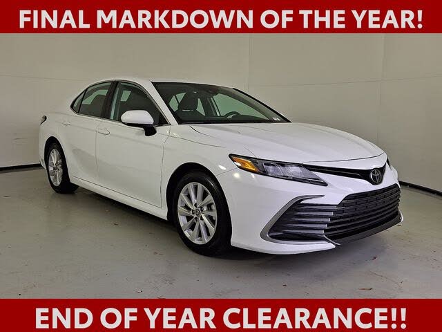 2024 Toyota Camry LE FWD