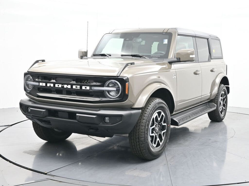 2025 Ford Bronco Outer Banks 4-Door 4WD