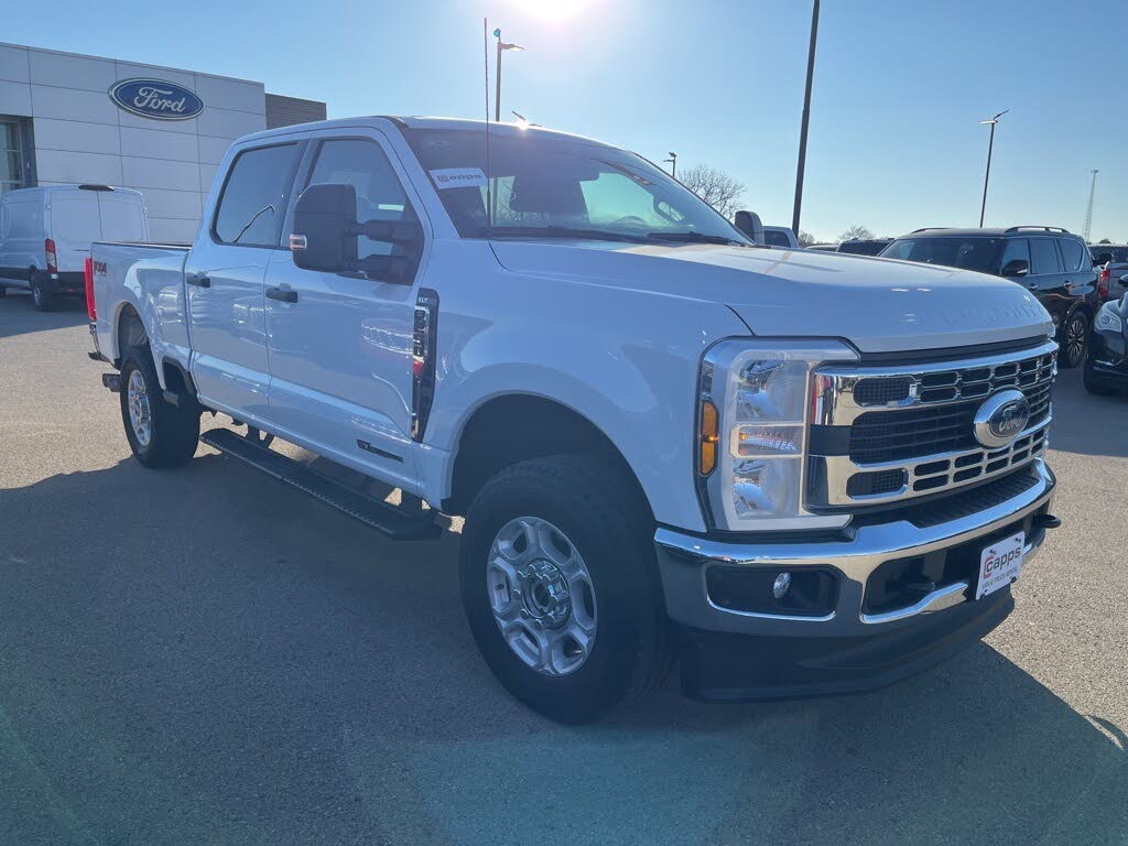 2025 Ford F-250 Super Duty XLT Crew Cab 4WD