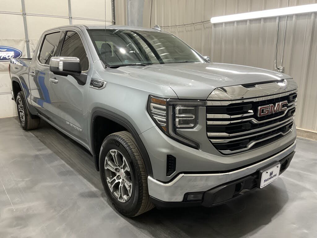 2025 GMC Sierra 1500 SLT Crew Cab 4WD
