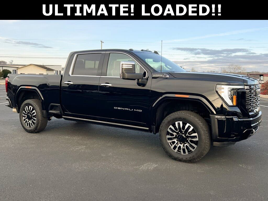2025 GMC Sierra 3500HD Denali Ultimate Crew Cab 4WD