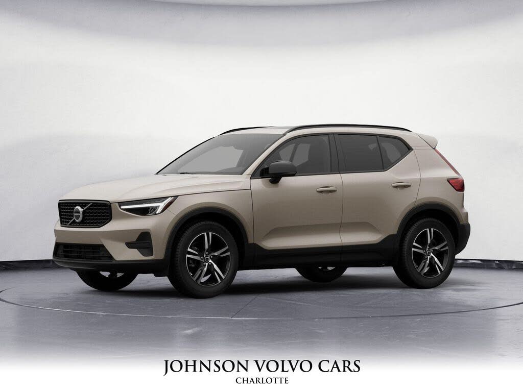 2026 Volvo XC40 B5 Core AWD