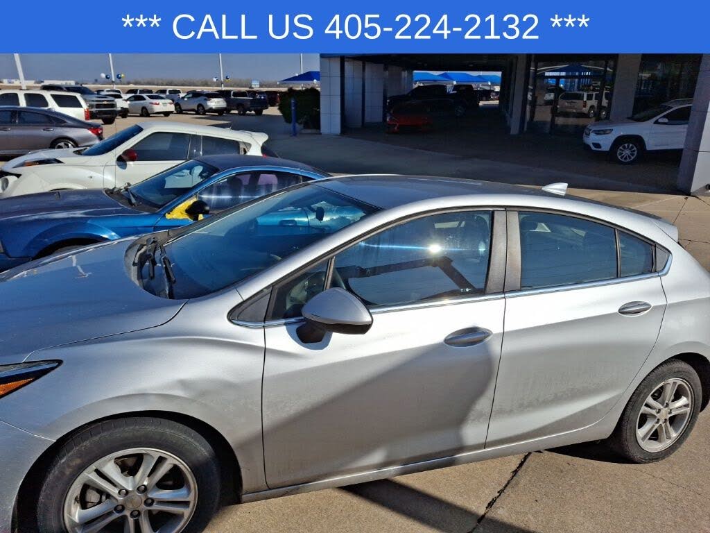 2018 Chevrolet Cruze LT Hatchback FWD