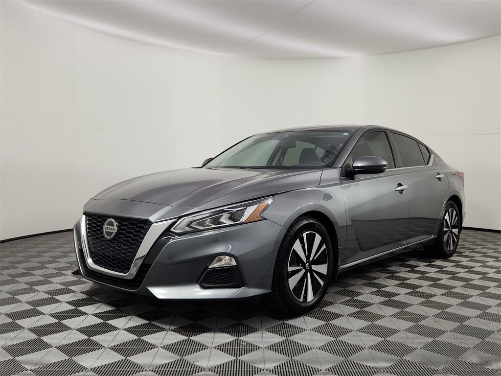 2022 Nissan Altima 2.5 SV FWD