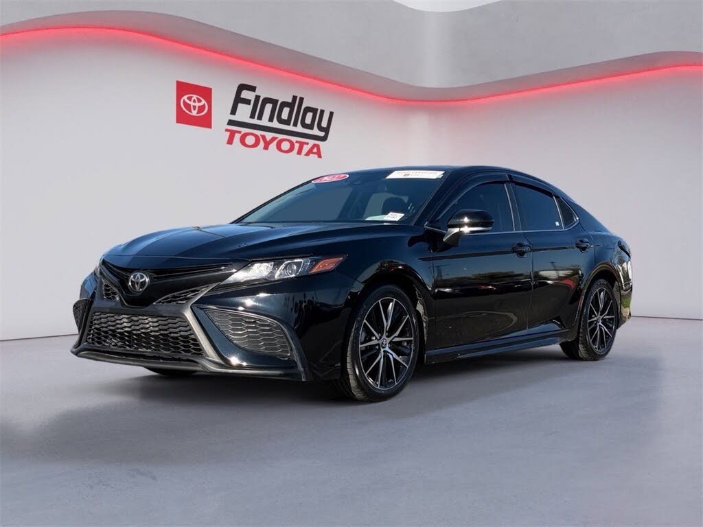 2022 Toyota Camry SE FWD