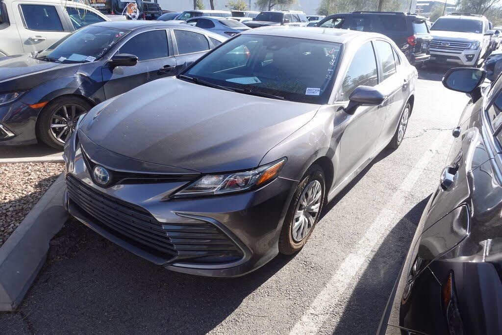 2022 Toyota Camry Hybrid LE FWD