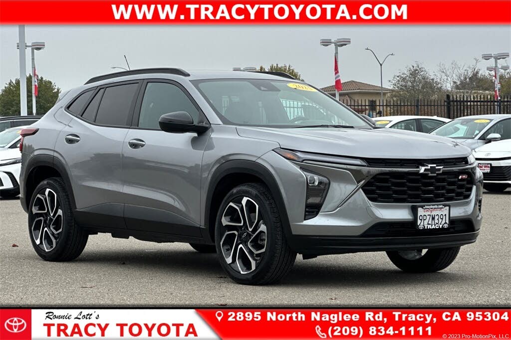 2025 Chevrolet Trax RS with 2RS FWD
