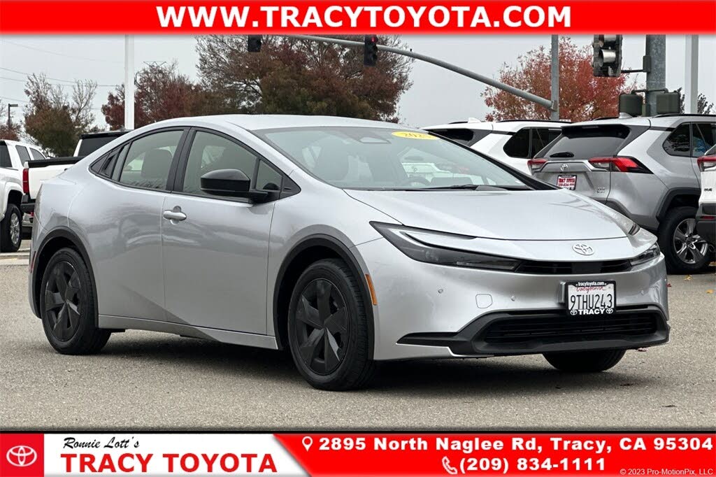 2025 Toyota Prius LE FWD