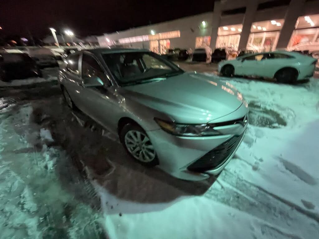 Toyota Camry Hybrid LE FWD 2018