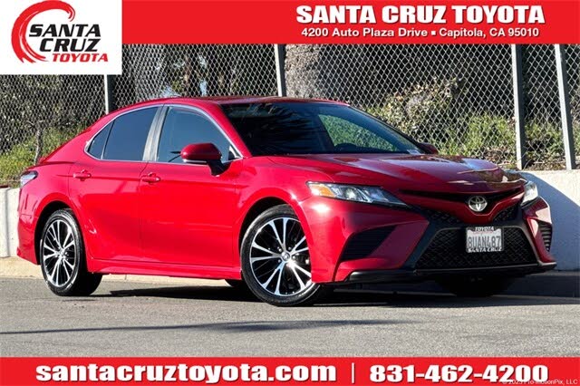 2020 Toyota Camry SE AWD