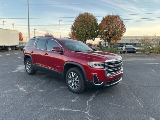 2023 GMC Acadia SLT FWD