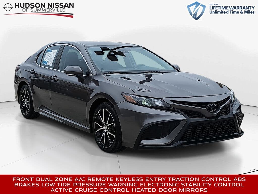 2024 Toyota Camry SE FWD