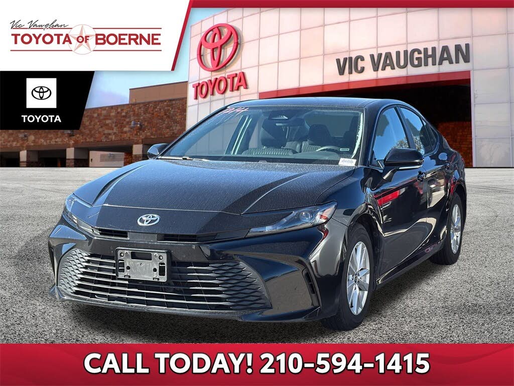 2025 Toyota Camry SE FWD