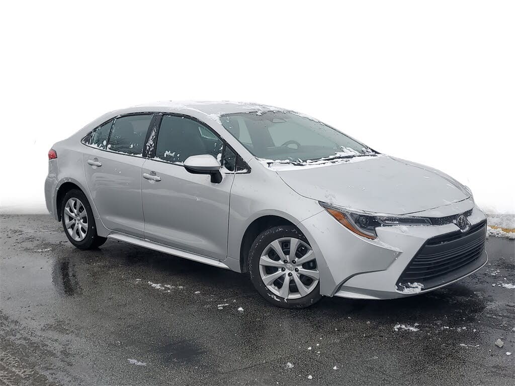 2025 Toyota Corolla LE FWD