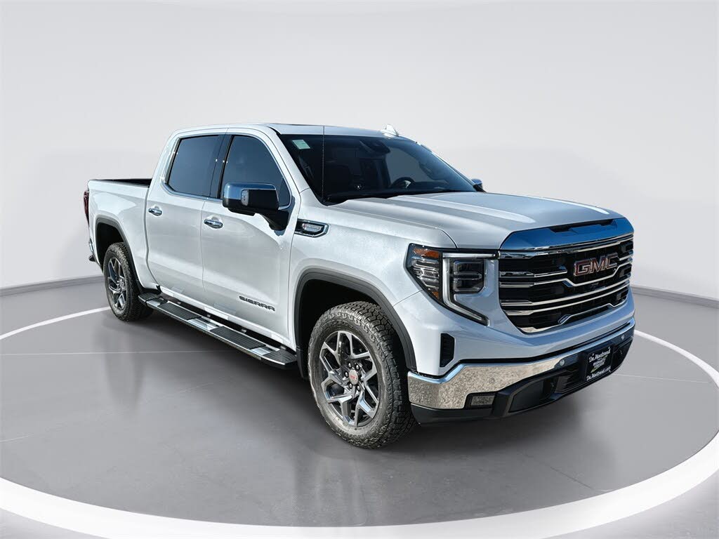 2026 GMC Sierra 1500 SLT Crew Cab RWD