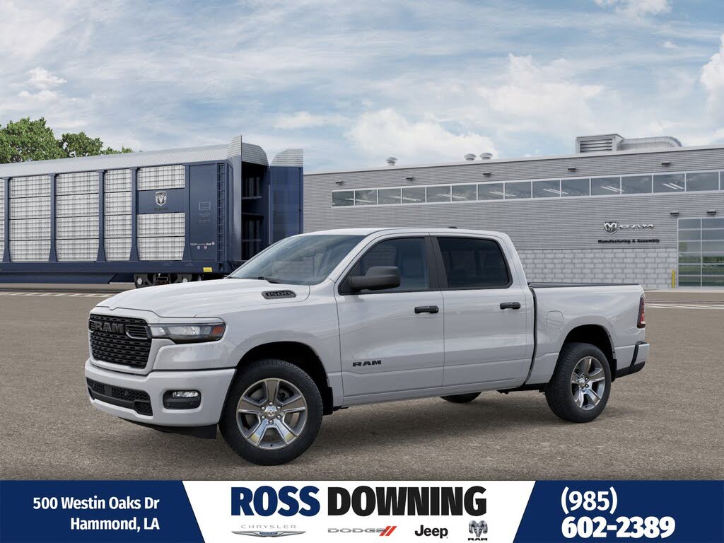 2026 RAM 1500 Express Crew Cab 4WD