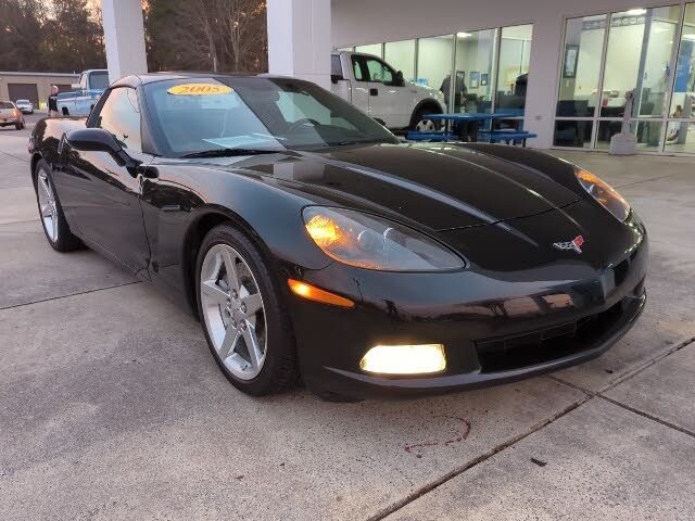 2005 Chevrolet Corvette Coupe RWD