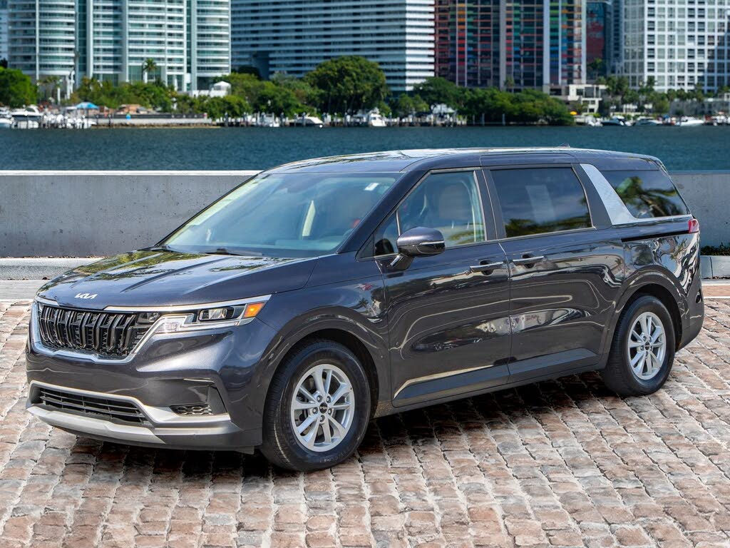 2022 Kia Carnival LX FWD