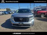 Honda Pilot EX-L AWD with Captains Chairs