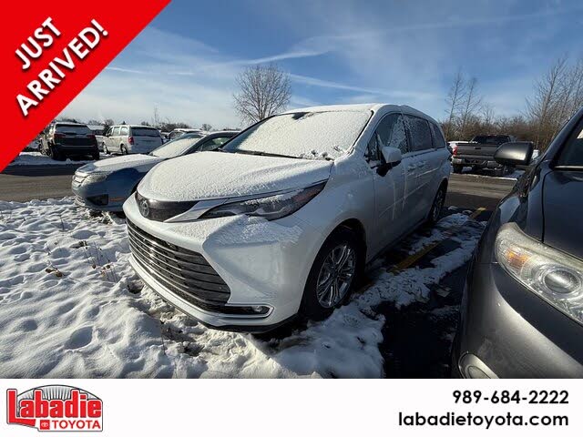 2024 Toyota Sienna Platinum 7-Passenger AWD