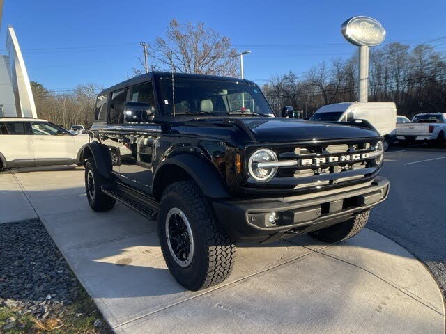 2025 Ford Bronco Outer Banks 4-Door 4WD