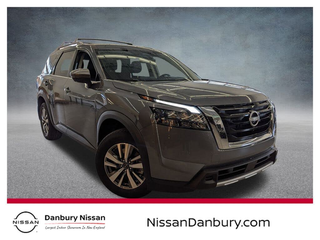 2025 Nissan Pathfinder SL 4WD