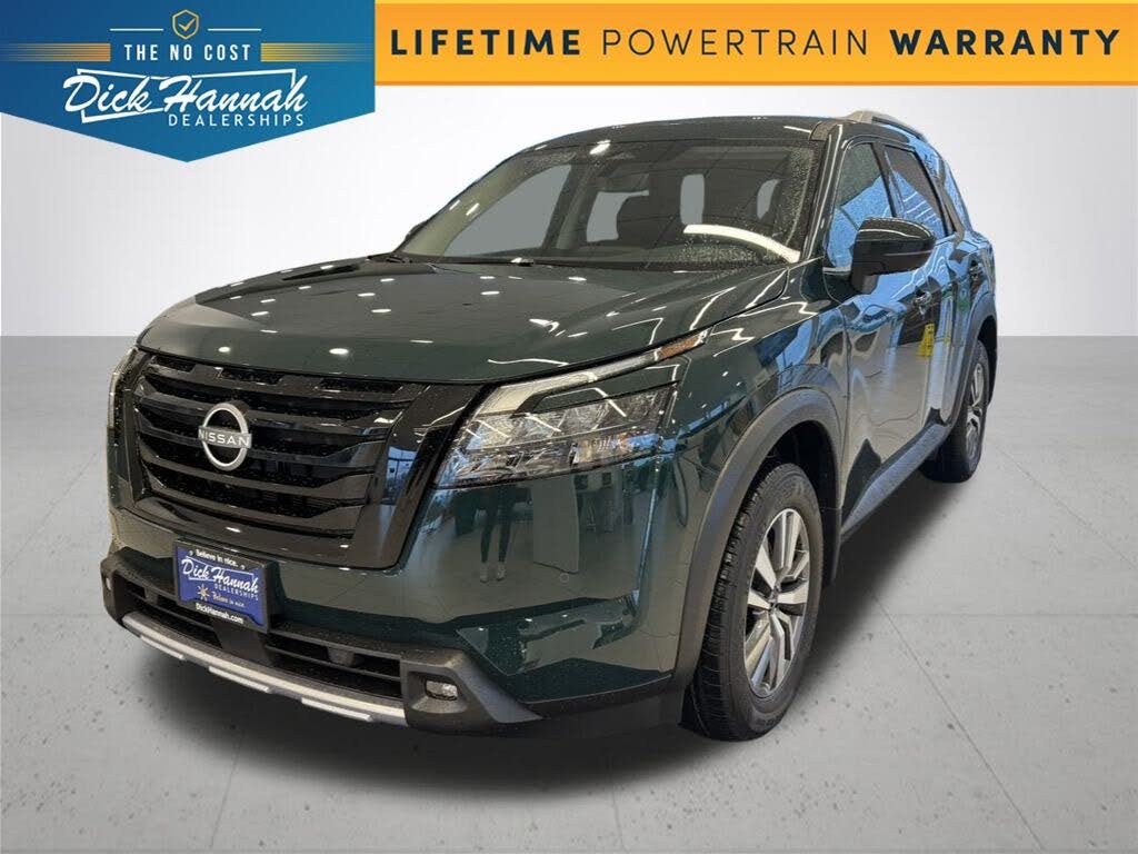 2025 Nissan Pathfinder SL 4WD