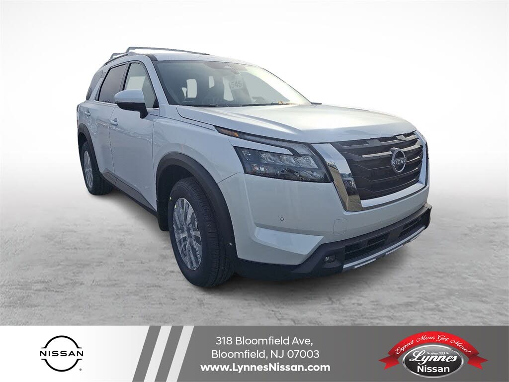 2025 Nissan Pathfinder SL 4WD
