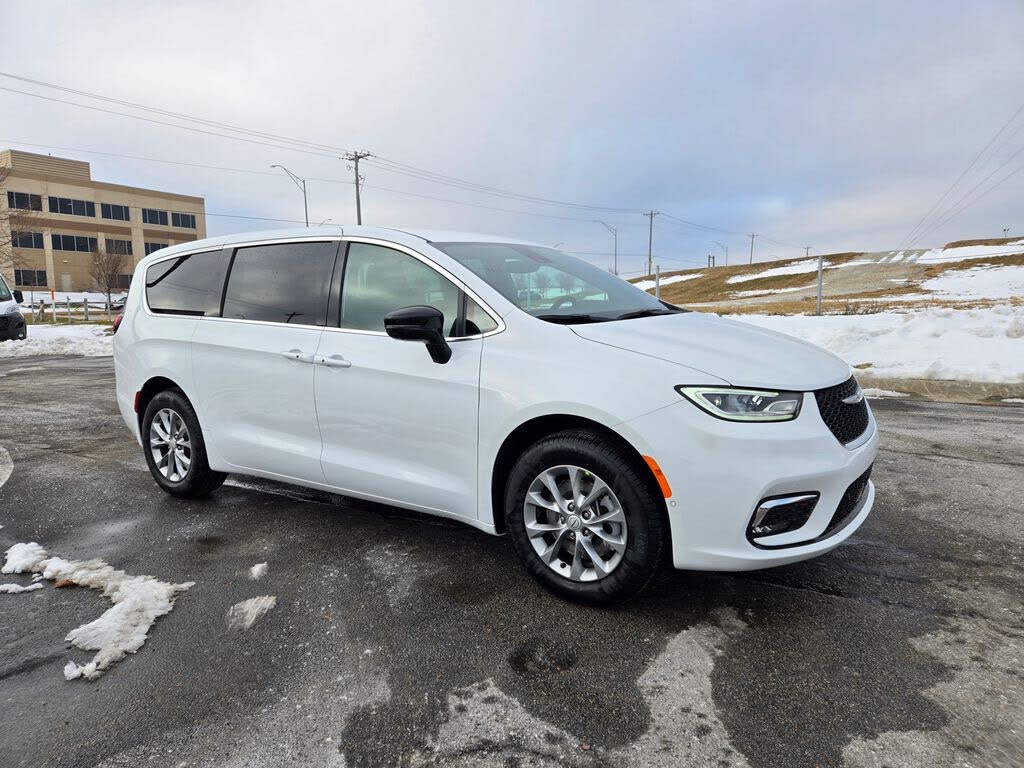 2026 Chrysler Pacifica Select AWD